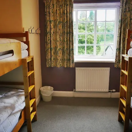 艾尔特沃特旅馆 旅馆 *