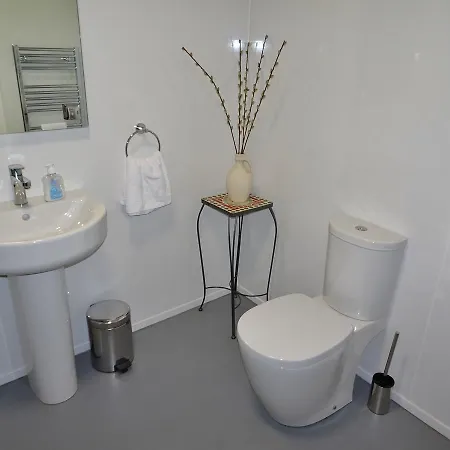 旅馆 艾尔特沃特旅馆 *