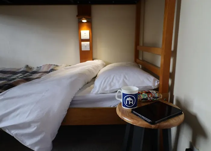 شباب بيت شباب إلتيرووتر